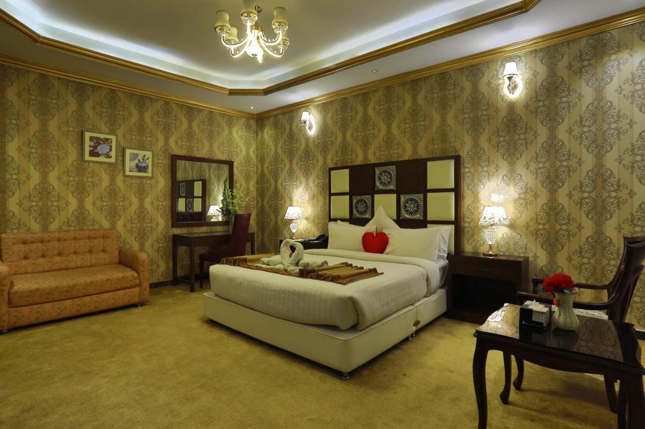 Rachna Hotel Gujranwala Esterno foto