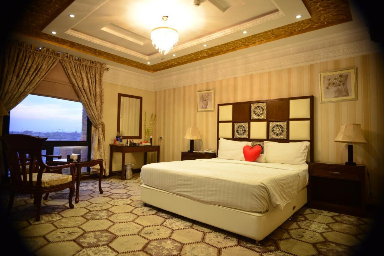 Rachna Hotel Gujranwala Esterno foto