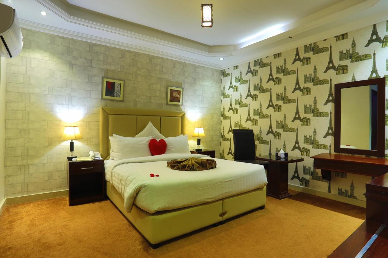 Rachna Hotel Gujranwala Esterno foto
